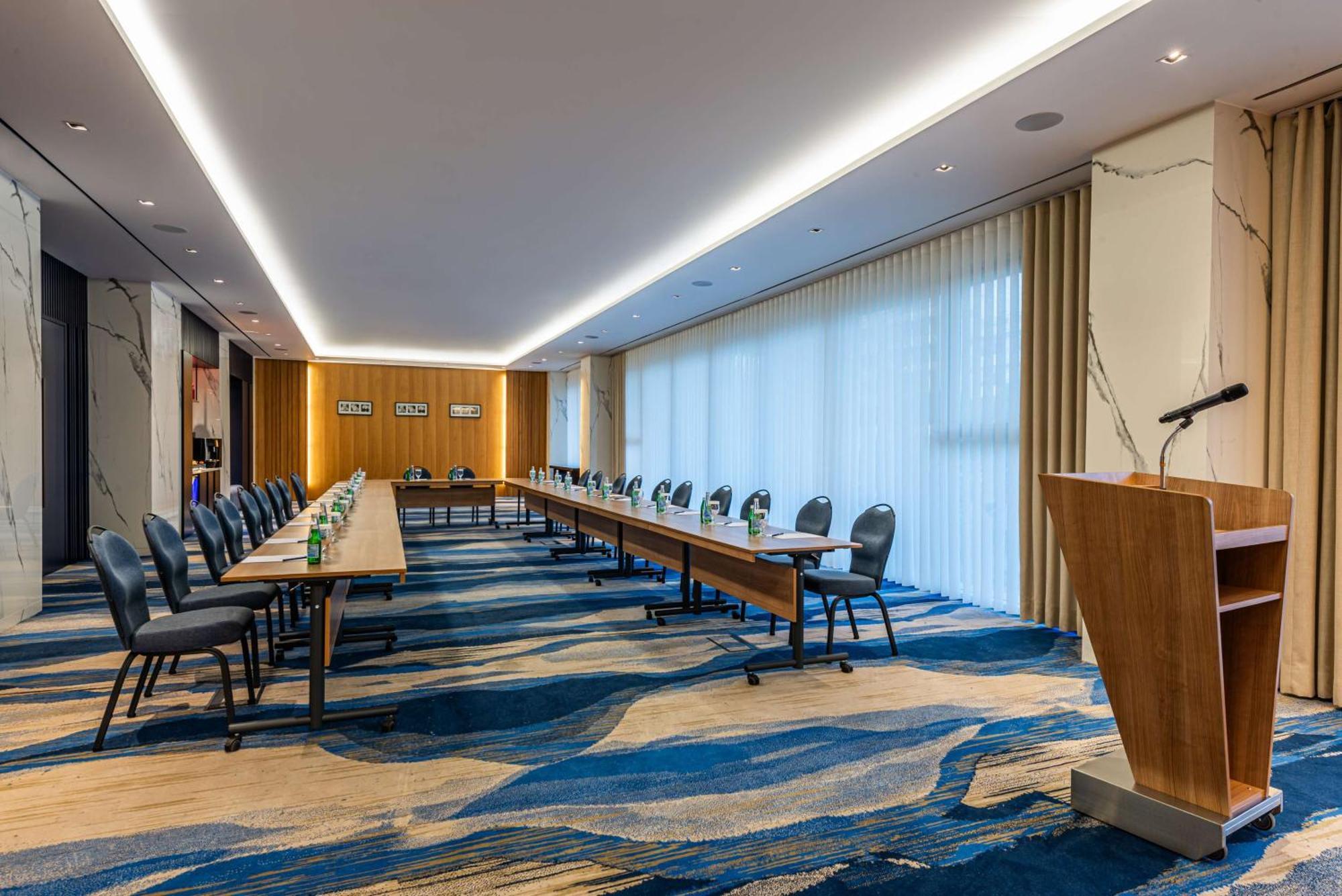 Doubletree By Hilton Hotel Акаба Экстерьер фото Meeting room