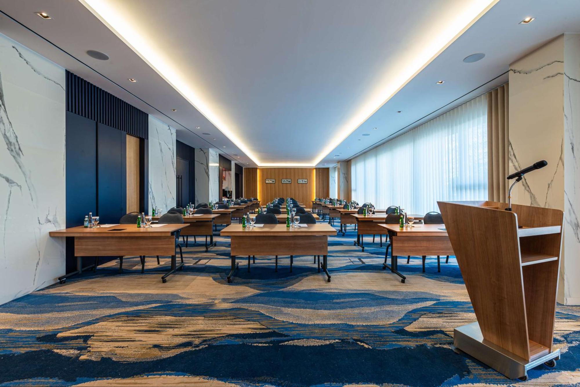 Doubletree By Hilton Hotel Акаба Экстерьер фото Meeting room