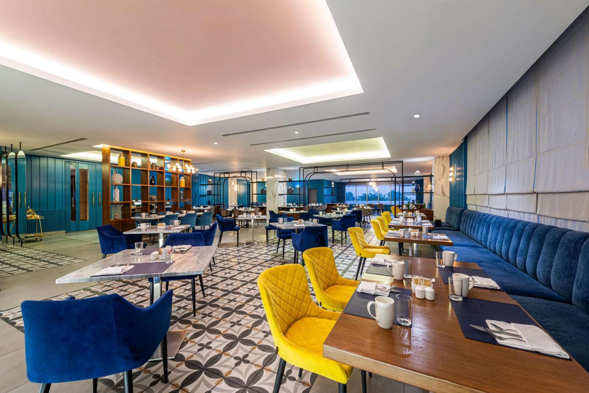 Doubletree By Hilton Hotel Акаба Экстерьер фото The restaurant