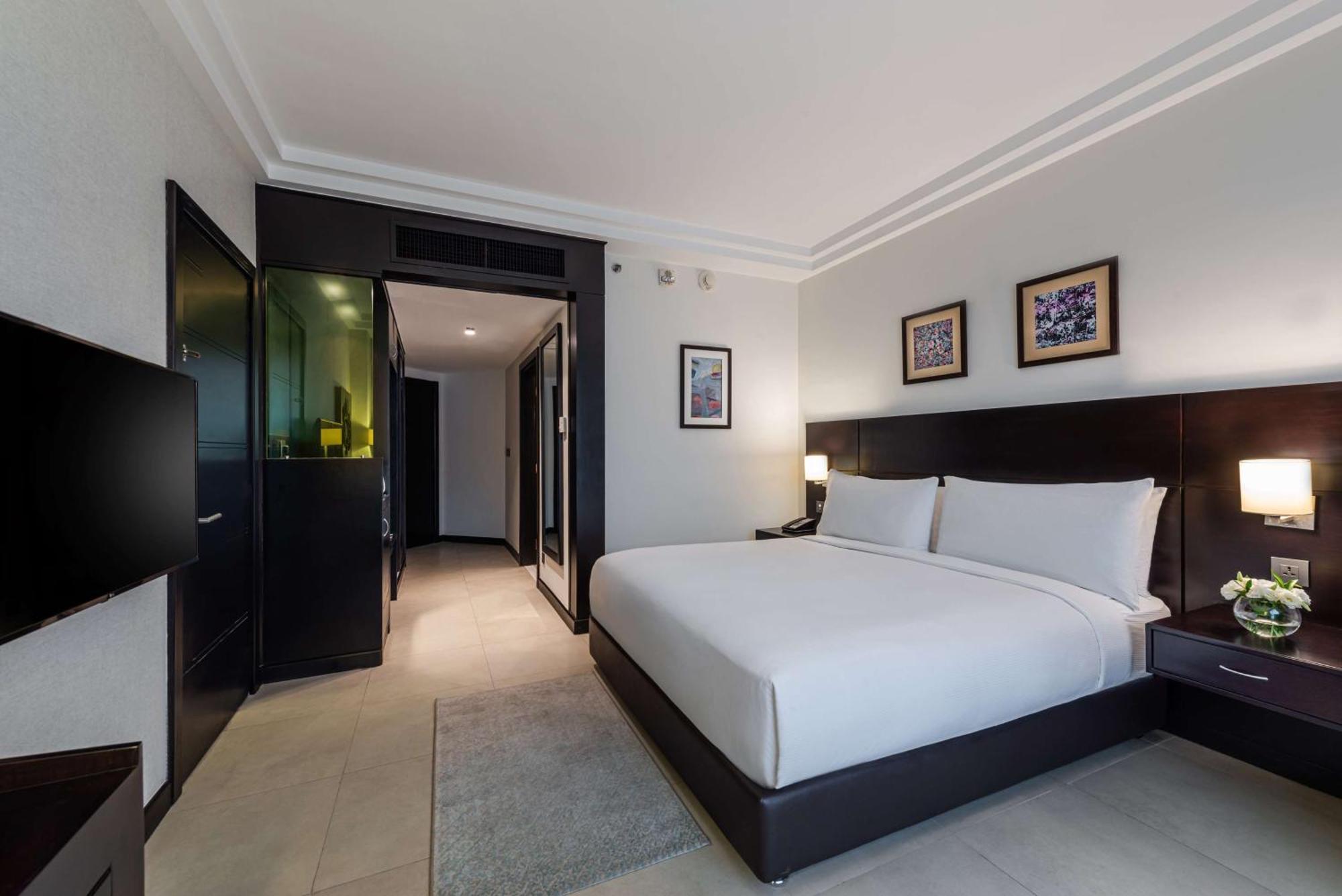 Doubletree By Hilton Hotel Акаба Экстерьер фото Deluxe Room